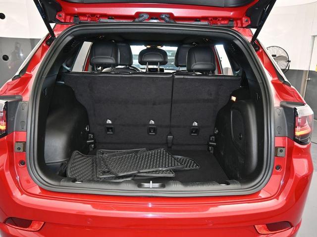 Photo of 2023 Redline Pearlcoat Jeep Compass