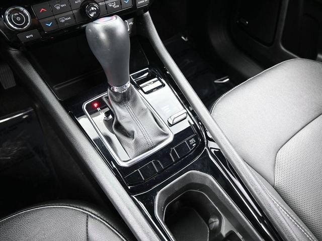 Photo of 2023 Redline Pearlcoat Jeep Compass
