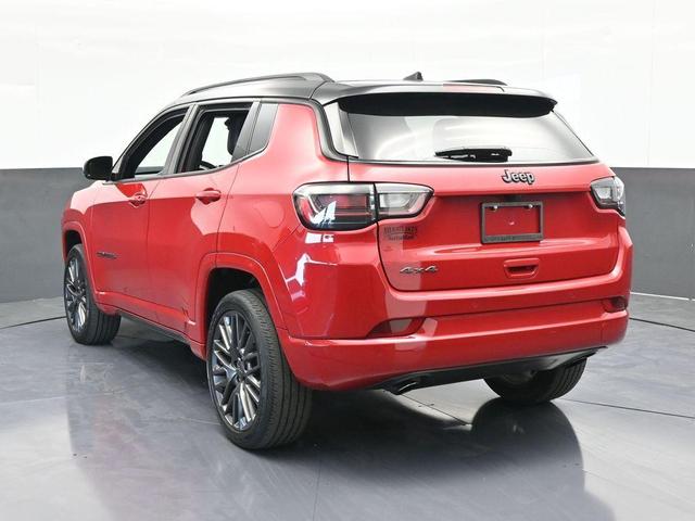 Photo of 2023 Redline Pearlcoat Jeep Compass