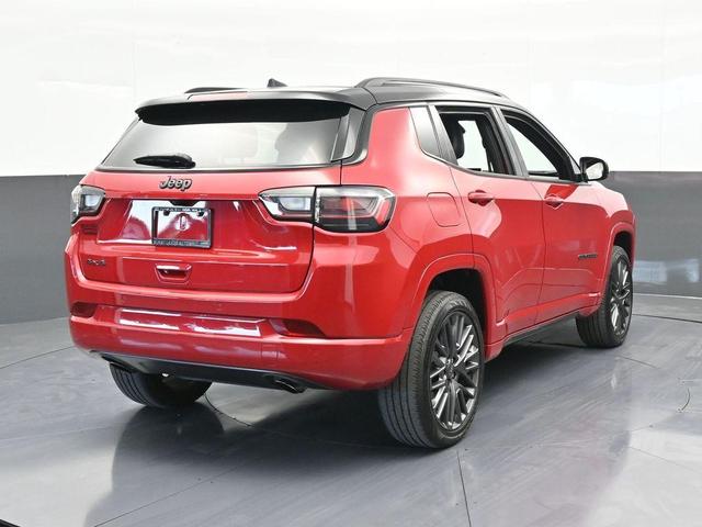 Photo of 2023 Redline Pearlcoat Jeep Compass