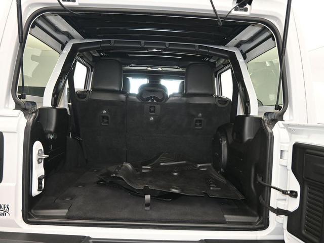 Photo of 2022 Bright White Clearcoat Jeep Wrangler Unlimited