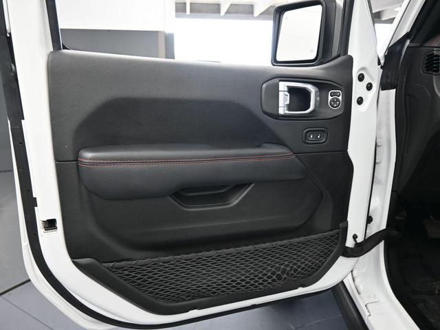Photo of 2022 Bright White Clearcoat Jeep Wrangler Unlimited