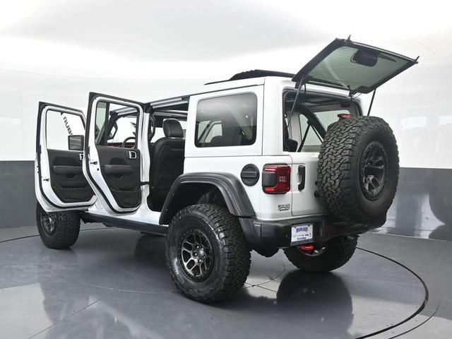 Photo of 2022 Bright White Clearcoat Jeep Wrangler Unlimited