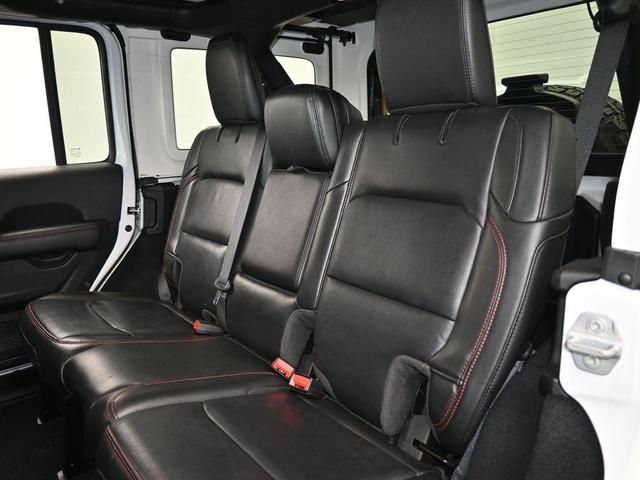 Photo of 2022 Bright White Clearcoat Jeep Wrangler Unlimited