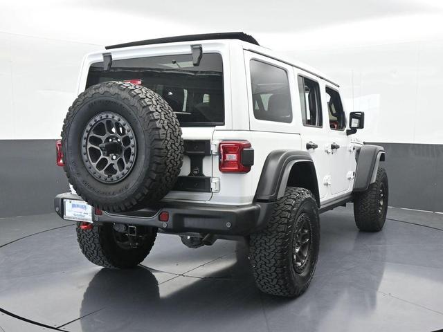 Photo of 2022 Bright White Clearcoat Jeep Wrangler Unlimited