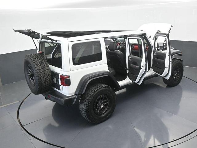 Photo of 2022 Bright White Clearcoat Jeep Wrangler Unlimited