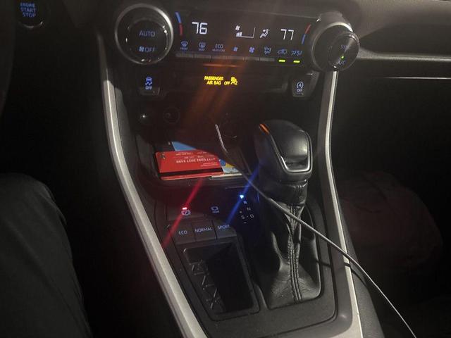 Photo of 2021 White Toyota RAV4