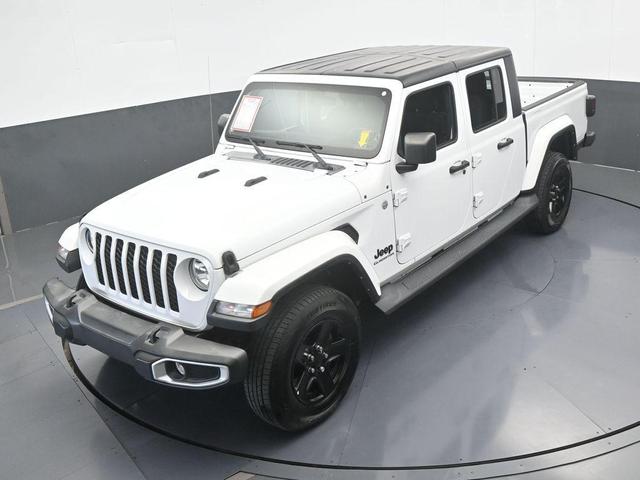 Photo of 2021 Bright White Clearcoat Jeep Gladiator