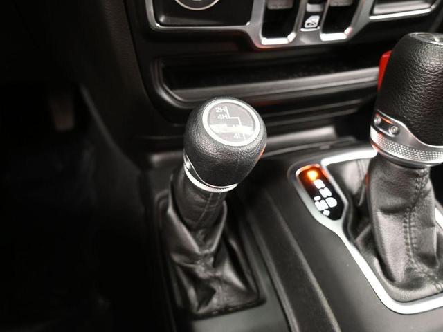 Photo of 2021 Bright White Clearcoat Jeep Gladiator
