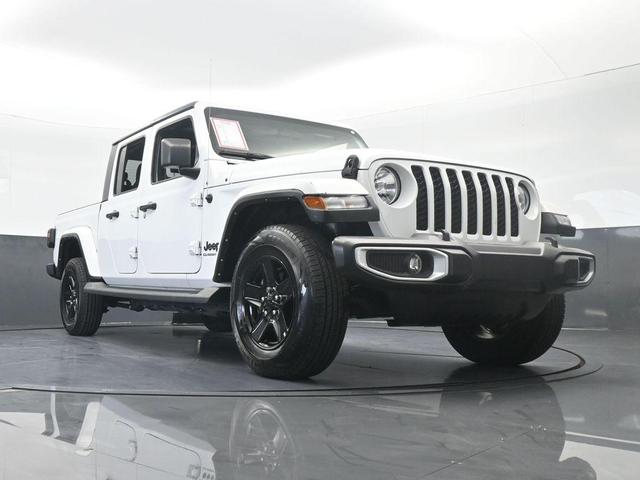 Photo of 2021 Bright White Clearcoat Jeep Gladiator
