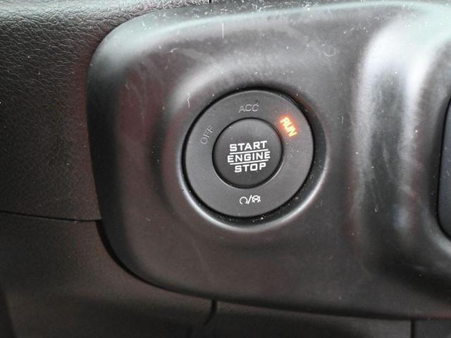 Photo of 2021 Bright White Clearcoat Jeep Gladiator