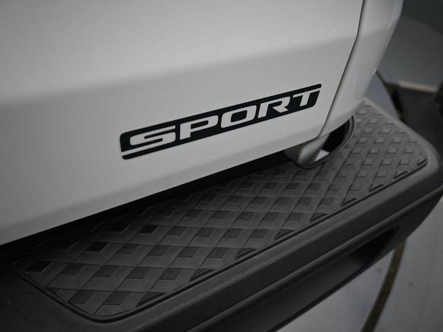 Photo of 2021 Bright White Clearcoat Jeep Gladiator