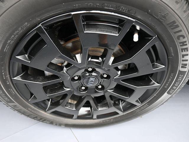 Photo of 2022 Glacial White Pearl Kia Telluride