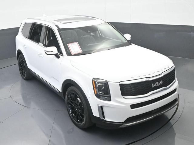 Photo of 2022 Glacial White Pearl Kia Telluride