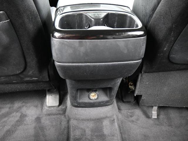 Photo of 2022 Glacial White Pearl Kia Telluride