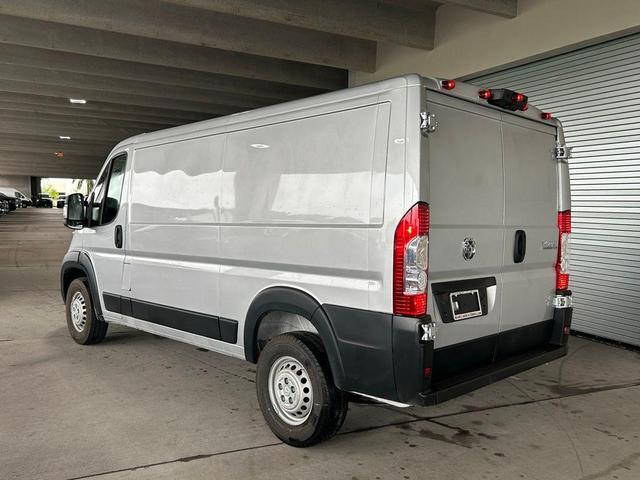 Photo of 2025 Bright Silver Clearcoat Metallic RAM ProMaster 2500