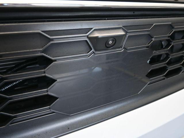 Photo of 2023 White Diamond Mitsubishi Outlander