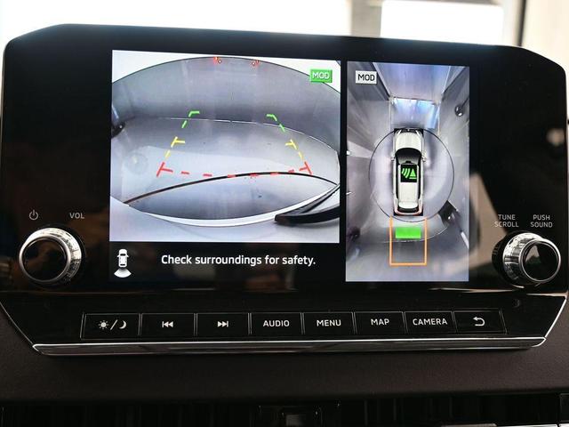 Photo of 2023 White Diamond Mitsubishi Outlander