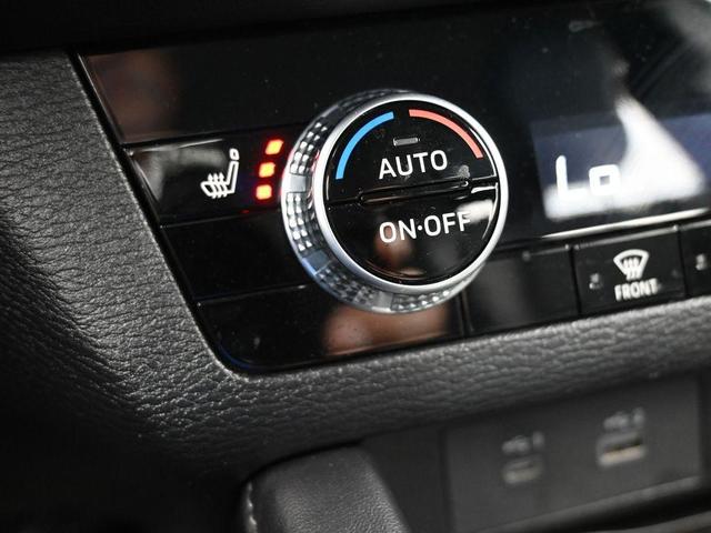 Photo of 2023 White Diamond Mitsubishi Outlander