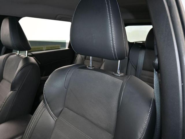 Photo of 2023 White Diamond Mitsubishi Outlander