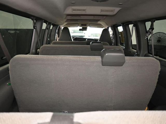 Photo of 2020 Summit White GMC Savana 3500