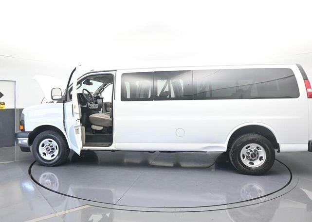 Photo of 2020 Summit White GMC Savana 3500