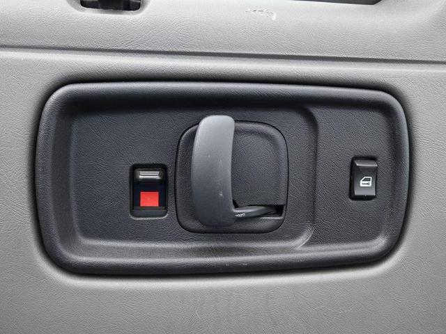 Photo of 2020 Summit White GMC Savana 3500