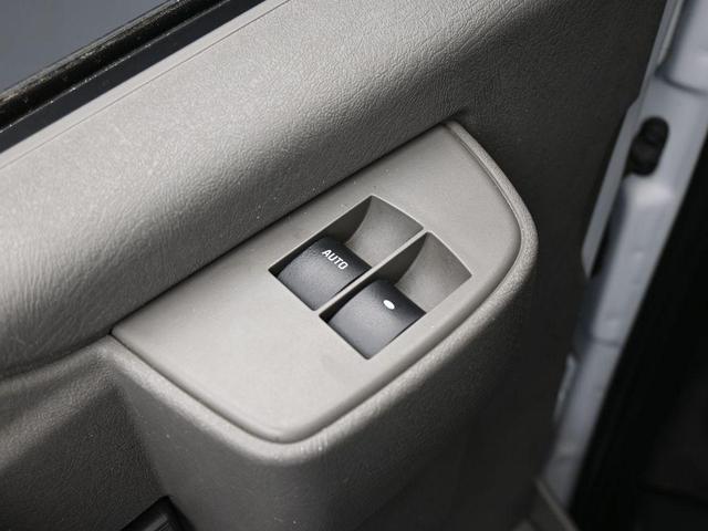 Photo of 2020 Summit White GMC Savana 3500