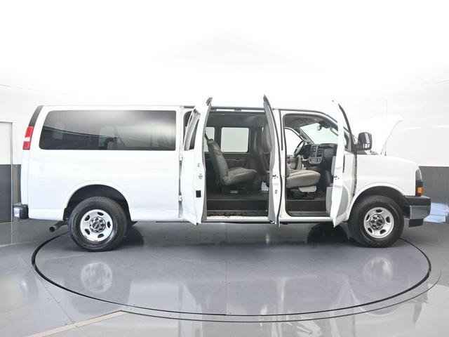 Photo of 2020 Summit White GMC Savana 3500