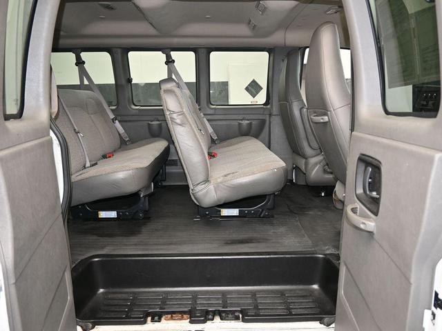 Photo of 2020 Summit White GMC Savana 3500