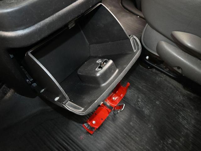 Photo of 2020 Summit White GMC Savana 3500