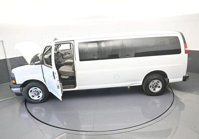 Photo of 2020 Summit White GMC Savana 3500