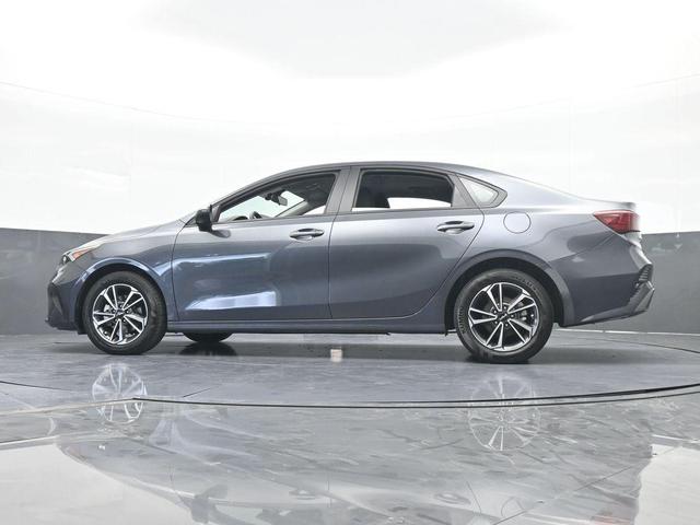 Photo of 2024 Gravity Gray Kia Forte
