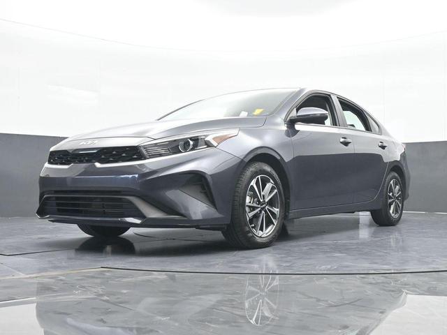 Photo of 2024 Gravity Gray Kia Forte
