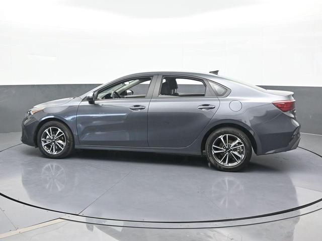 Photo of 2024 Gravity Gray Kia Forte
