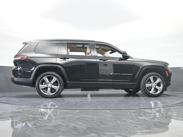 Photo of 2021 Diamond Black Jeep Grand Cherokee L