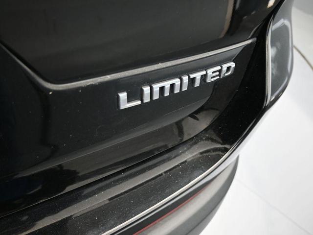 Photo of 2021 Diamond Black Jeep Grand Cherokee L