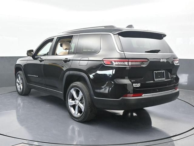 Photo of 2021 Diamond Black Jeep Grand Cherokee L