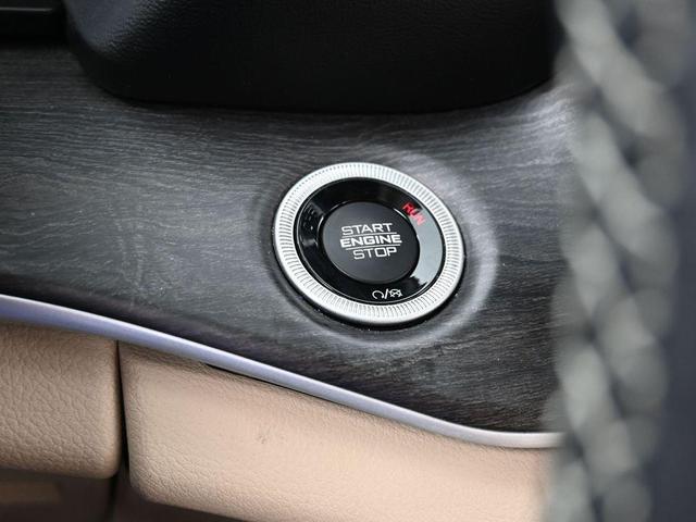 Photo of 2021 Diamond Black Jeep Grand Cherokee L