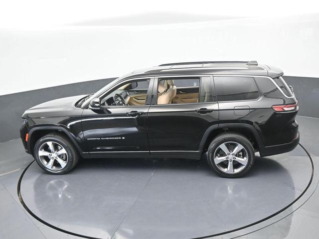 Photo of 2021 Diamond Black Jeep Grand Cherokee L
