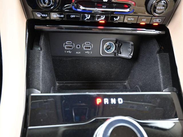 Photo of 2021 Diamond Black Jeep Grand Cherokee L