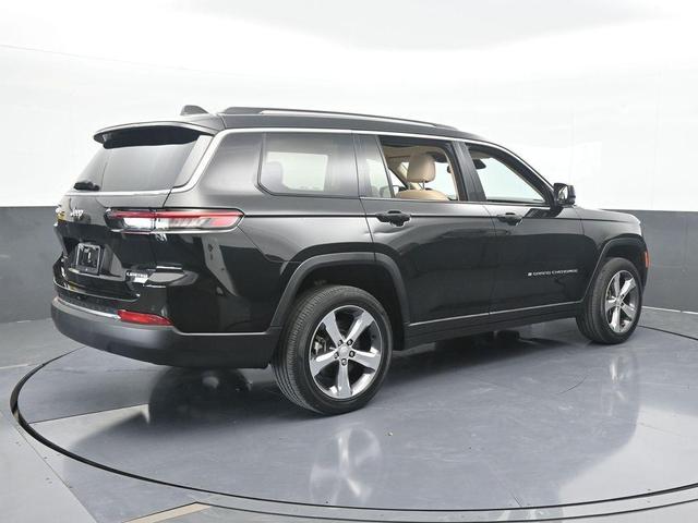 Photo of 2021 Diamond Black Jeep Grand Cherokee L