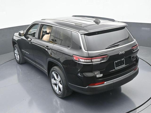 Photo of 2021 Diamond Black Jeep Grand Cherokee L