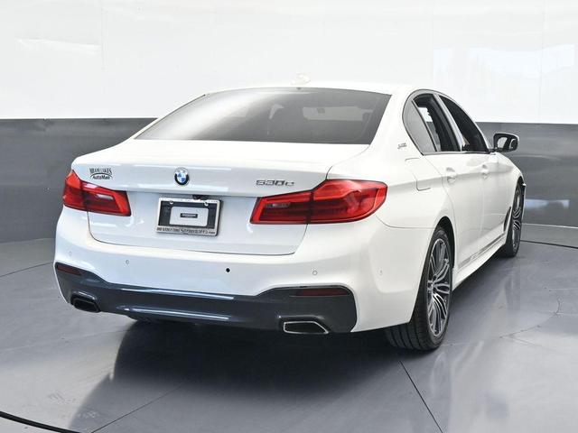 Photo of 2019 Alpine White BMW 530e