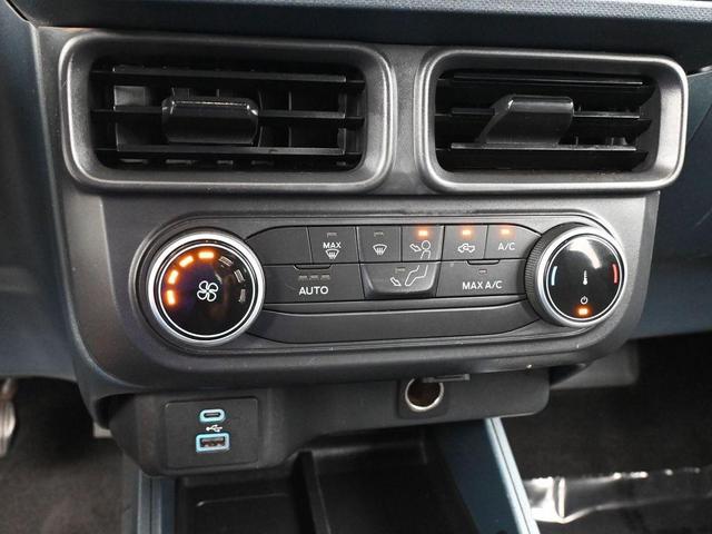Photo of 2022 Shadow Black Ford Maverick