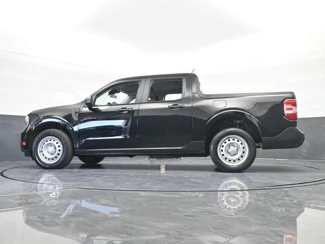 Photo of 2022 Shadow Black Ford Maverick