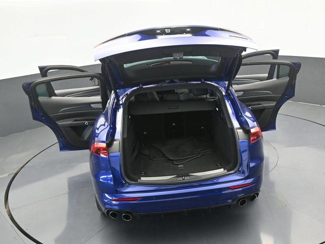 Photo of 2024 Blu Maserati Grecale