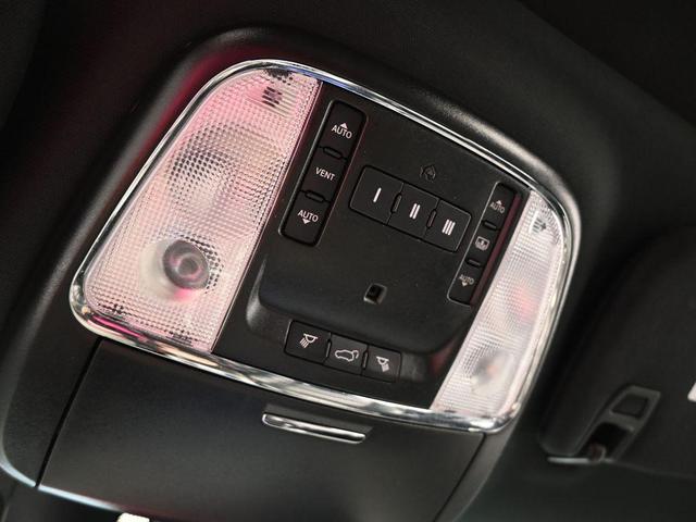 Photo of 2021 Bright White Clearcoat Jeep Grand Cherokee