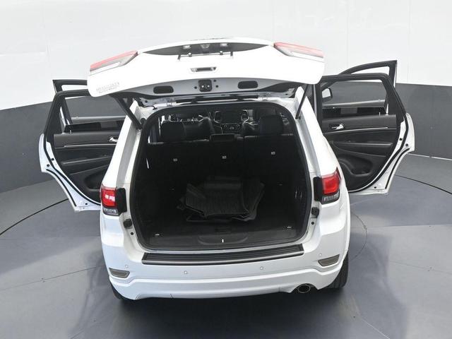 Photo of 2021 Bright White Clearcoat Jeep Grand Cherokee