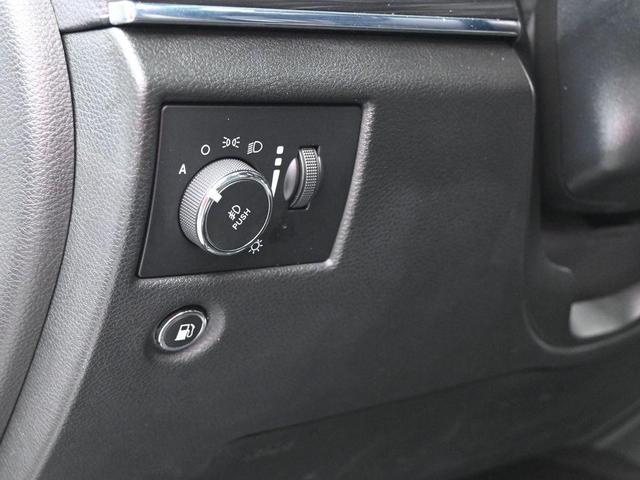 Photo of 2021 Bright White Clearcoat Jeep Grand Cherokee